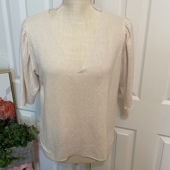 Zara Cream Lightweight Knit Top/ Pleated Puffy Sleeved/ Stretch/ Medium - Picture 3 of 9